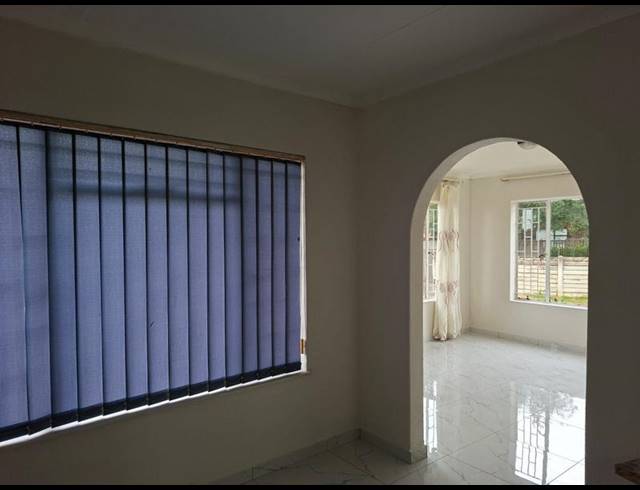 2 BEDROOM PROPERTY TO RENT IN BONAERO PARK